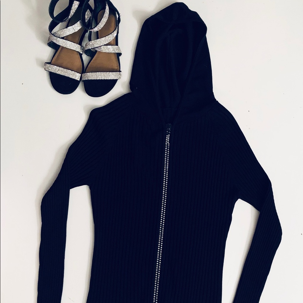 🦋Women’s Sweater with Hood.